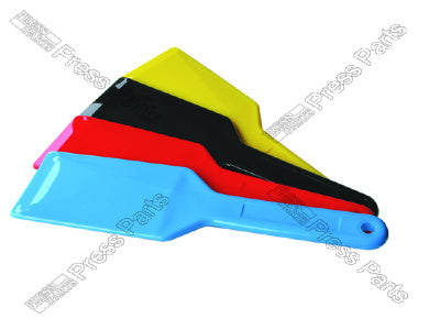 Four plastic ink knife